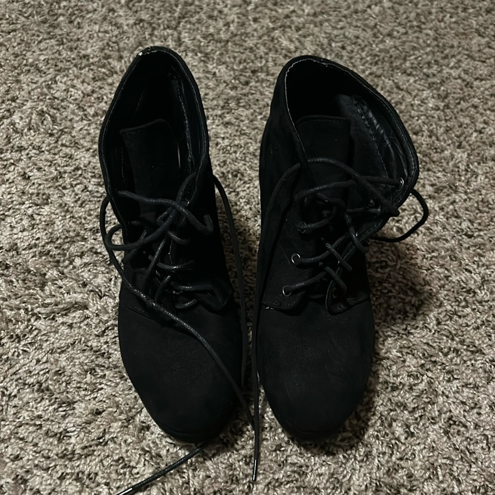Black high heel boots size 8